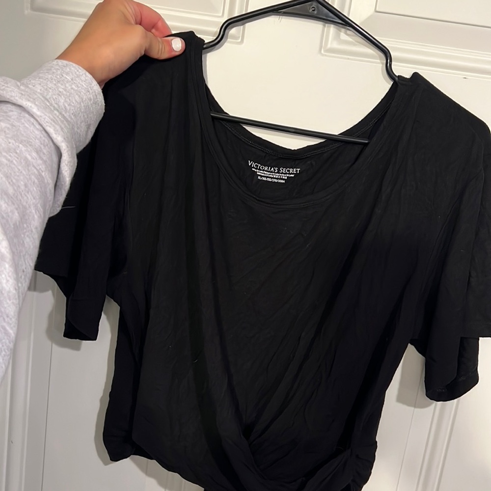 Black VS workout or lounge top
